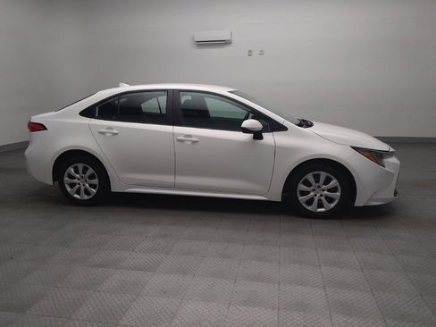 Used 2024 Toyota Corolla LE FWD image 11