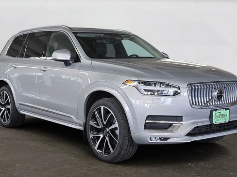 Certified 2024 Volvo XC90 B6 Ultimate w/ Protection Package AWD/4WD image 3
