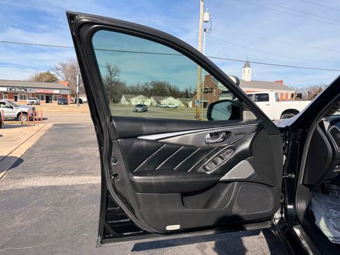 Used 2018 INFINITI Q50 Sport w/ Sensory Package (Sport) RWD image 10
