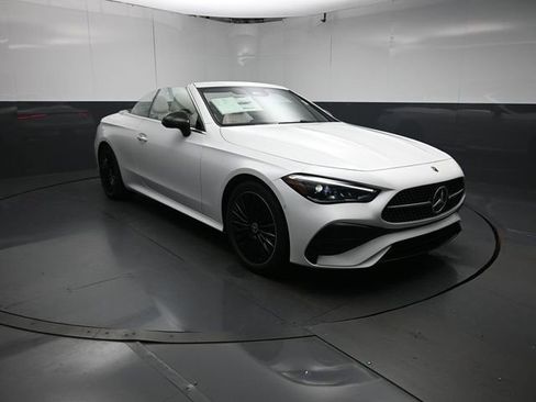 New 2026 Mercedes-Benz CLE 300 4MATIC Cabriolet image 9