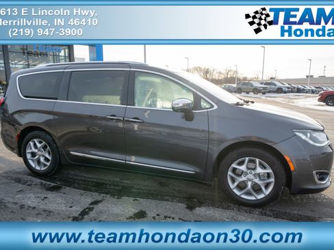 Used 2020 Chrysler Pacifica Limited w/ Advanced Safetytec Group image 1