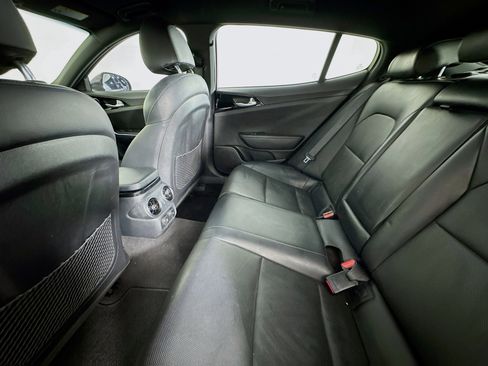 Used 2020 Kia Stinger GT-Line RWD image 24
