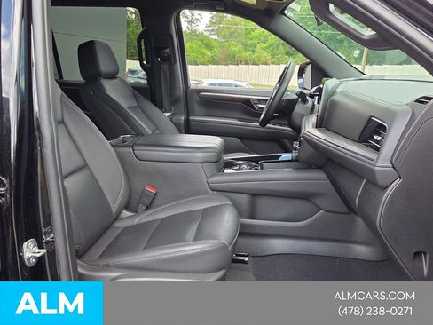 Used 2025 Chevrolet Tahoe LT AWD/4WD image 20