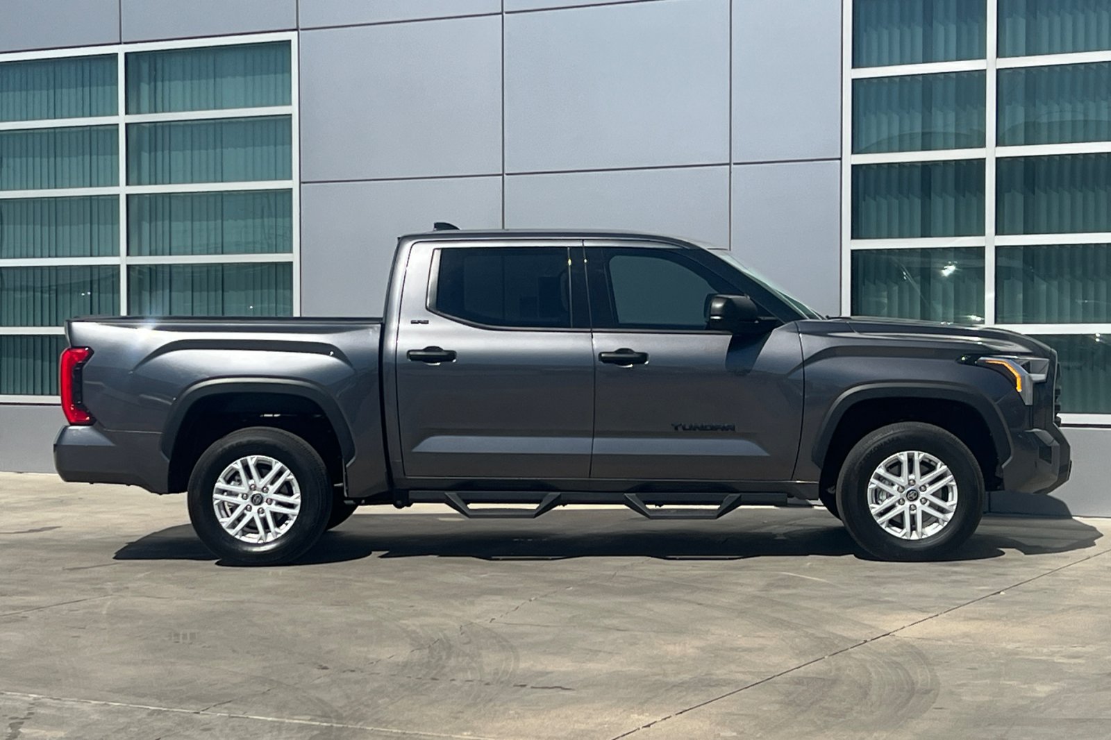 Used 2023 Toyota Tundra SR5 AWD/4WD image 3