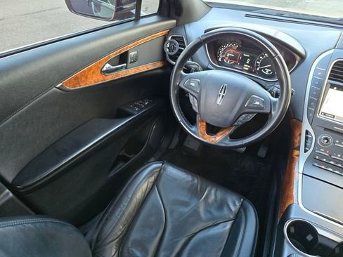 Used 2018 Lincoln MKX Reserve image 19