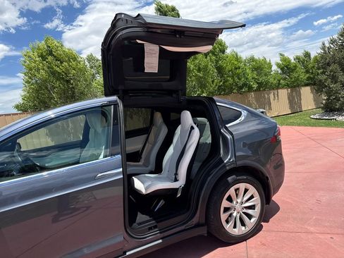 Used 2020 Tesla Model X Performance AWD/4WD image 20