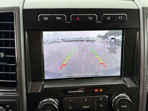 Used 2020 Ford F250 XLT w/ XLT Premium Package AWD/4WD image 18