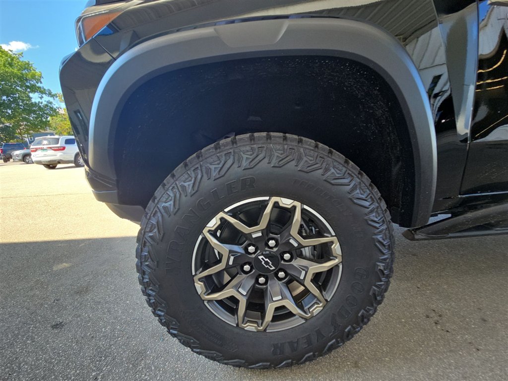 New 2026 Chevrolet Colorado ZR2 AWD/4WD image 32