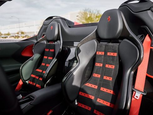 Used 2022 Ferrari SF90 Spider image 48