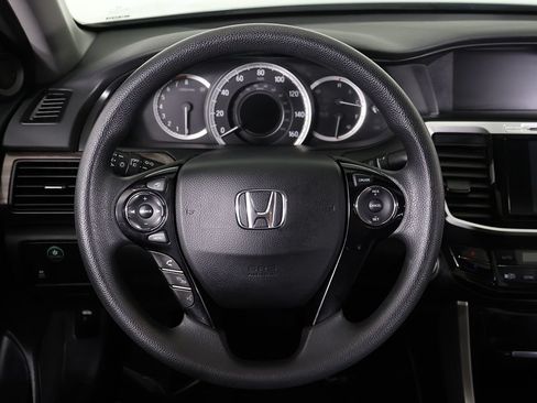 Used 2017 Honda Accord EX image 36