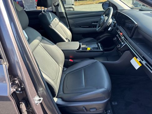 Certified 2025 Hyundai Tucson Limited image 13