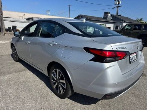 Used 2024 Nissan Versa SV FWD image 7