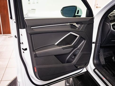 Used 2022 Audi Q3 2.0T Premium Plus image 29