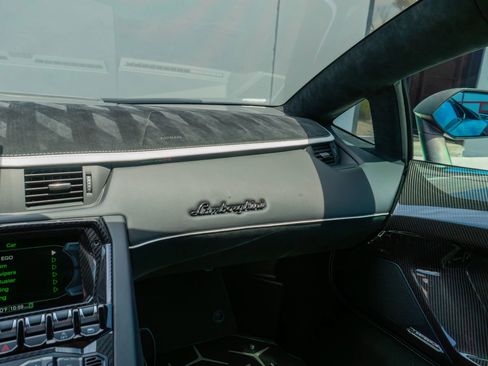 Used 2019 Lamborghini Aventador SVJ AWD/4WD image 65