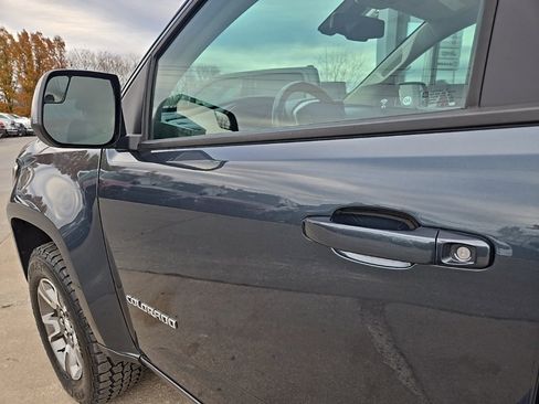 Used 2020 Chevrolet Colorado Z71 image 39