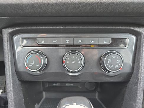 Used 2022 Volkswagen Tiguan S FWD image 17