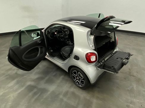 Used 2019 smart fortwo electric drive image 40