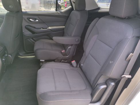 Used 2019 Chevrolet Traverse LT FWD image 40