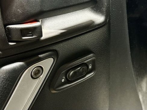 Used 2015 Jeep Wrangler Unlimited Rubicon w/ Dual Top Group image 16