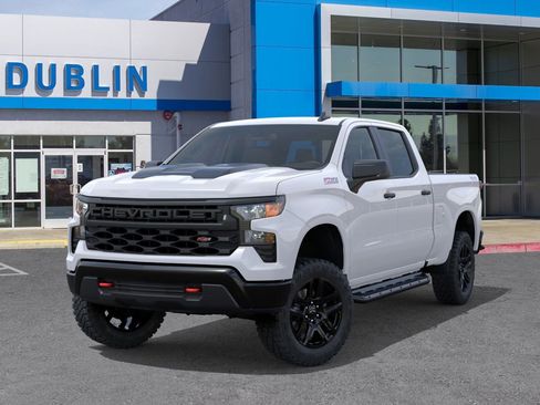 New 2026 Chevrolet Silverado 1500 Custom Trail Boss w/ LPO, Dark Essentials Package AWD/4WD image 7