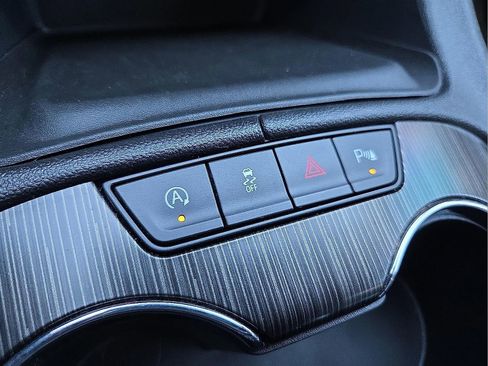 Used 2021 GMC Acadia SLT w/ Premium Package image 21