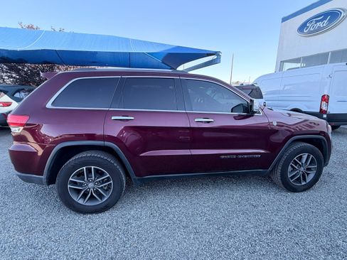 Used 2017 Jeep Grand Cherokee Limited image 30