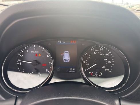 Used 2021 Nissan Rogue Sport S image 23