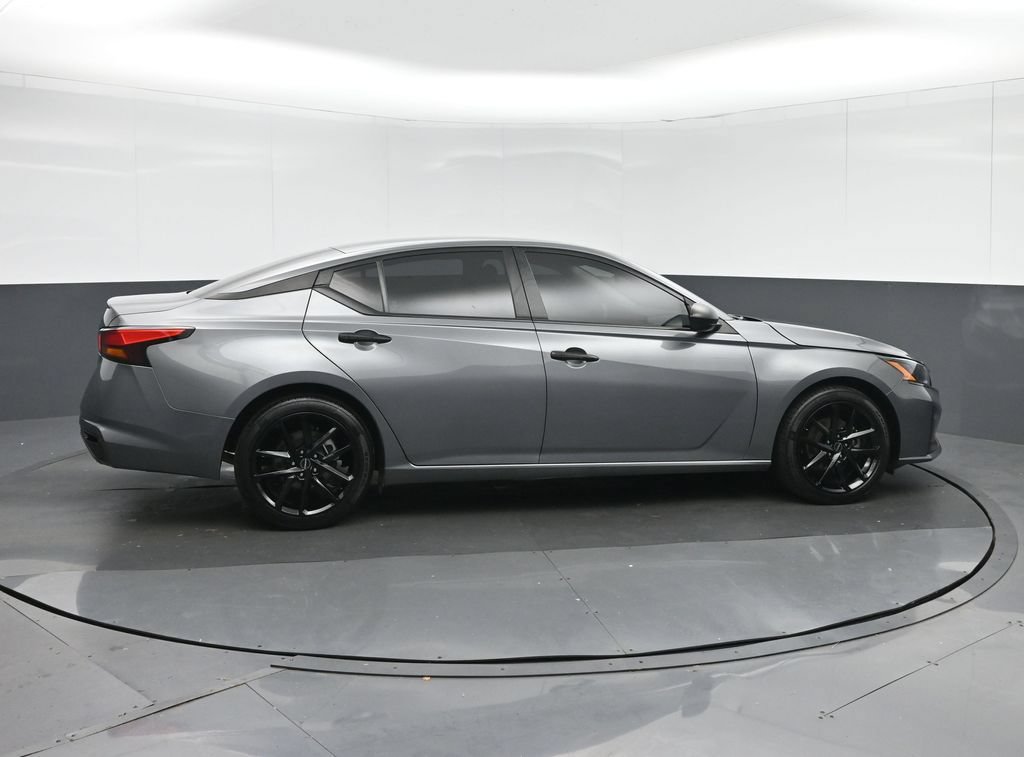 Used 2024 Nissan Altima 2.5 S FWD image 8