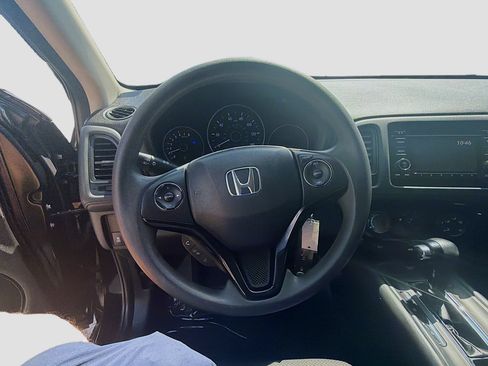 Used 2022 Honda HR-V LX image 10