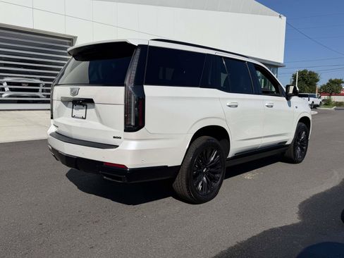 Used 2025 Cadillac Escalade Sport w/ LPO, ONYX Package AWD/4WD image 5