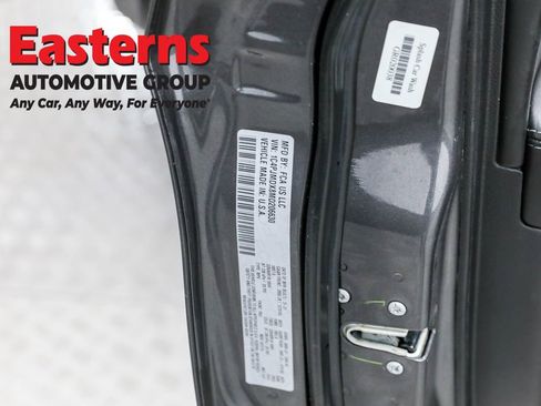 Used 2021 Jeep Cherokee Limited image 33