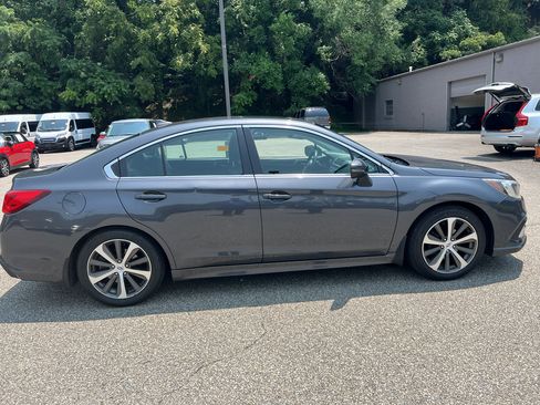 Used 2018 Subaru Legacy 2.5i Limited AWD/4WD image 3