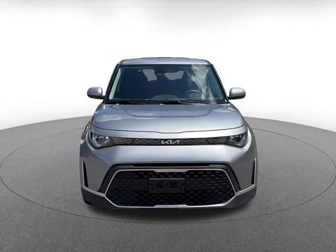Used 2025 Kia Soul LX w/ LX Technology Package FWD image 3