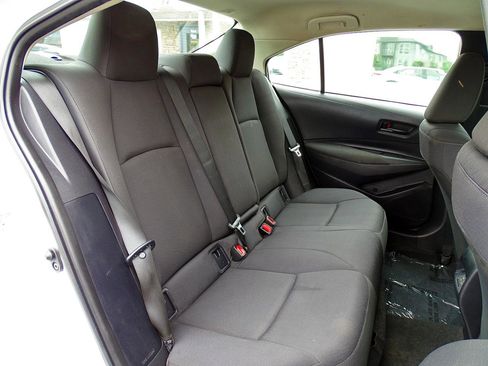 Used 2023 Toyota Corolla LE FWD image 34