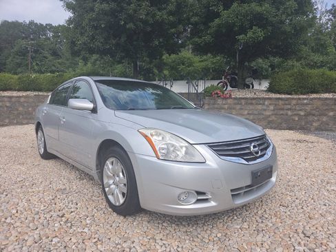 Used 2012 Nissan Altima 2.5 S FWD image 1