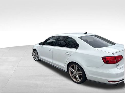 Used 2017 Volkswagen Jetta GLI image 17