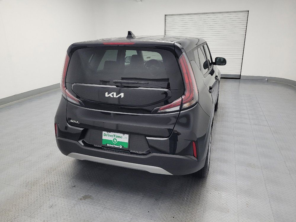 Used 2023 Kia Soul LX FWD image 7
