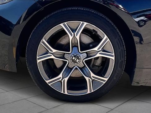 Used 2021 Kia Stinger GT-Line image 11