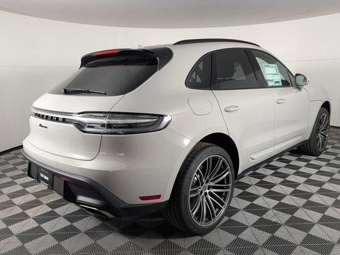 New 2026 Porsche Macan image 7