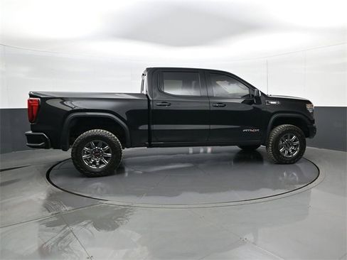 Used 2025 GMC Sierra 1500 AT4X image 4