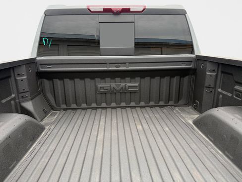 Used 2025 GMC Sierra 1500 Denali w/ Denali Reserve Package AWD/4WD image 30