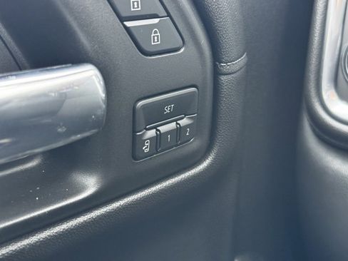 Used 2019 Chevrolet Silverado 1500 LTZ image 34