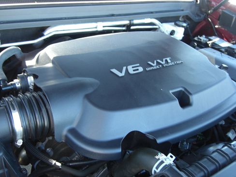 Used 2018 GMC Canyon SLT w/ Driver Alert Package image 23