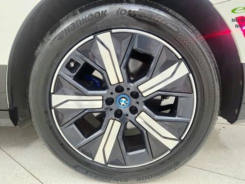Used 2023 BMW iX xDrive50 w/ Sport Package AWD/4WD image 75