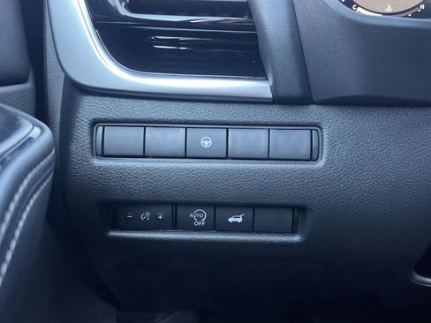 Certified 2026 Nissan Rogue SL AWD/4WD image 9