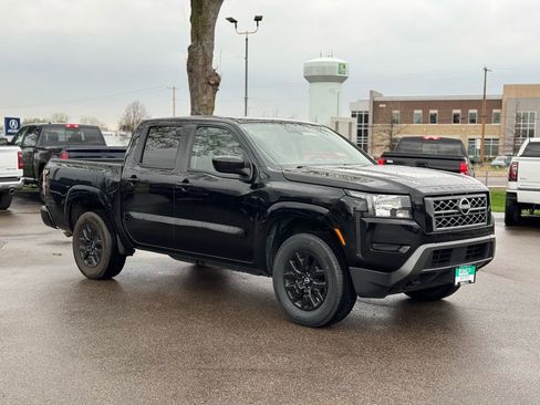 Used 2023 Nissan Frontier SV AWD/4WD image 2