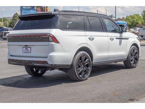 Used 2025 Lincoln Navigator Black Label AWD/4WD image 3