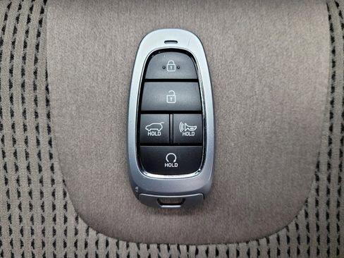 Used 2023 Hyundai Santa Fe SEL FWD image 32