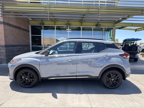 Used 2023 Nissan Kicks SR image 7