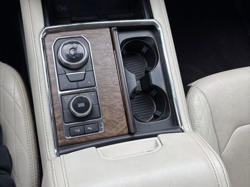 Used 2021 Ford Expedition Platinum AWD/4WD image 13